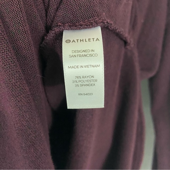 Athleta Women’s Long Sleeve Shirt Top Burgundy Size L Scoop Neck NWOT - Picture 6 of 6
